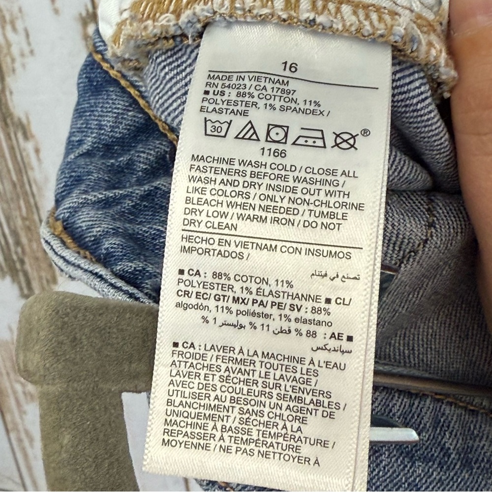 Old Navy, Women's Curvy OG Straight High Rise Jeans - Light Blue. Size 16. - Picture 5 of 5
